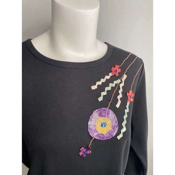 INDIGO‎ MOON Black Crew Neck Embellished Ribbon Flowers Top Medium NEW - Picture 7 of 7
